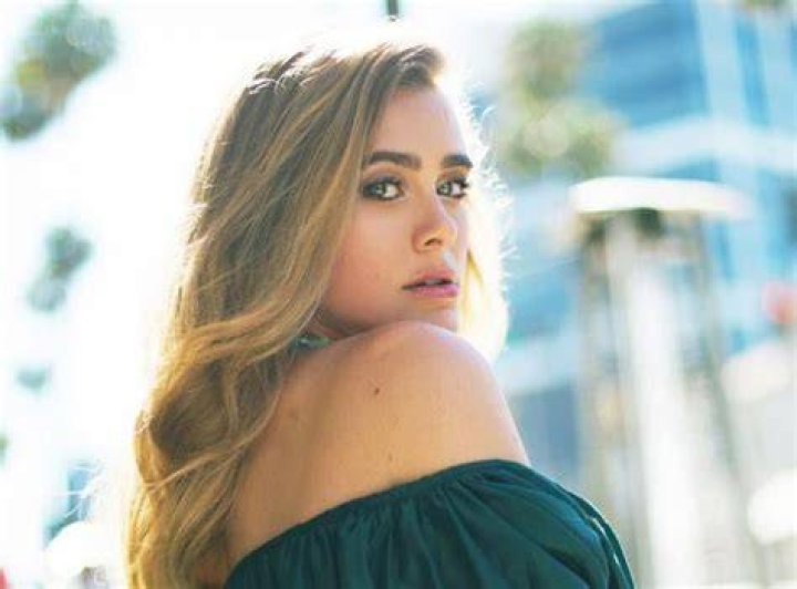 Melissa Roxburgh Bio (Wiki) 
