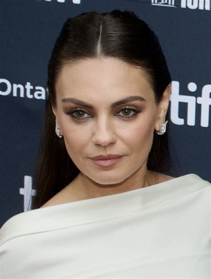Mila Kunis Bio (Wiki) 