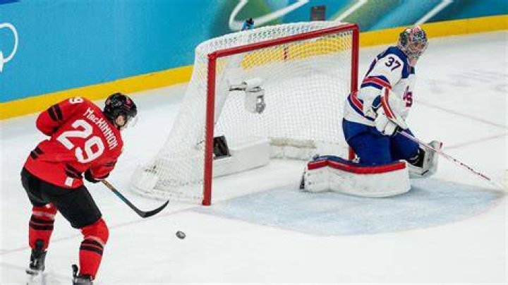 Nathan Mackinnon