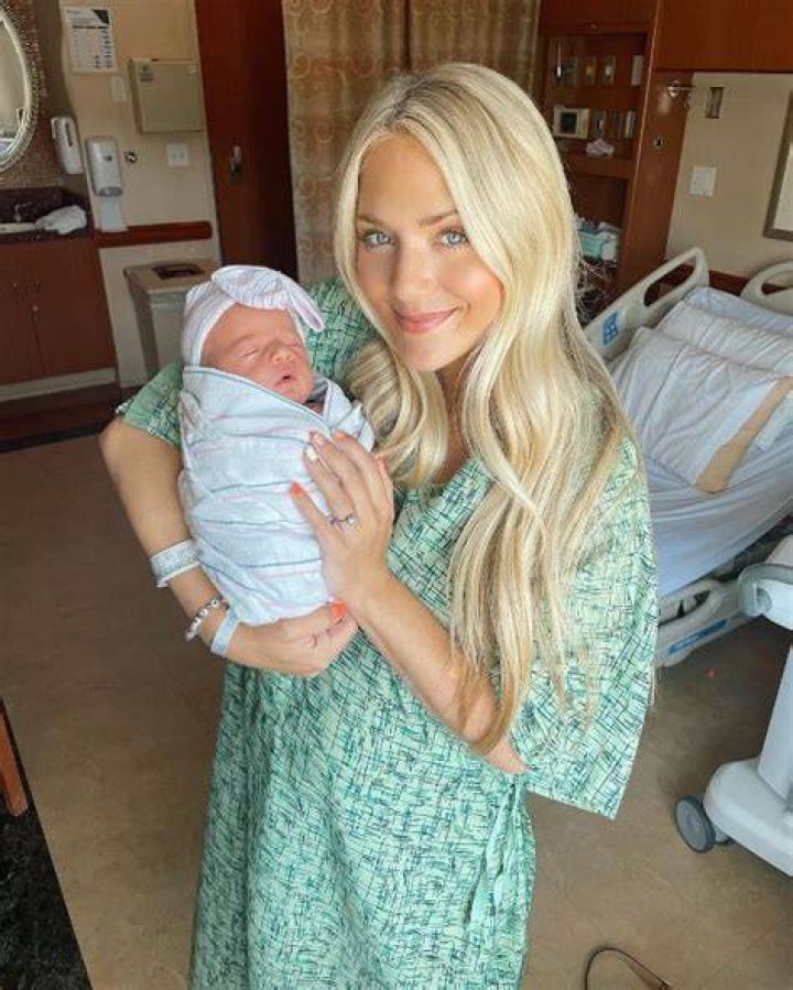 Sunday Savannah LaBrant Bio (Wiki) 