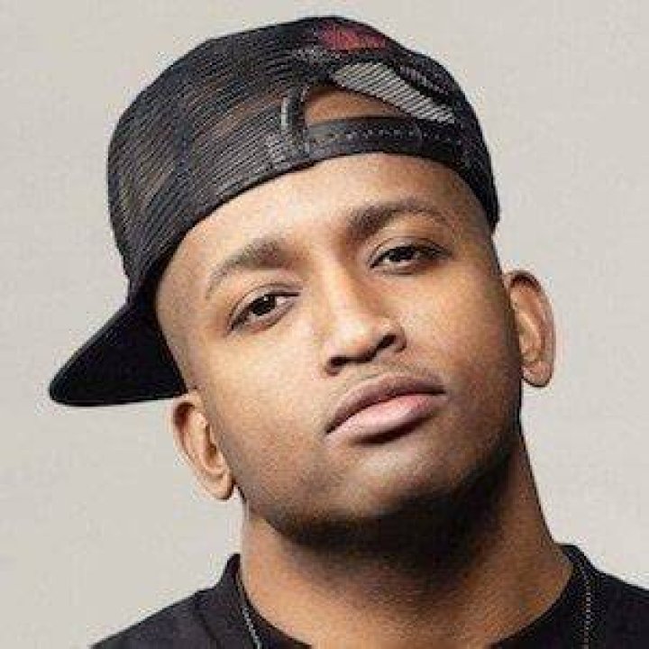 SWoozie Bio (Wiki) 