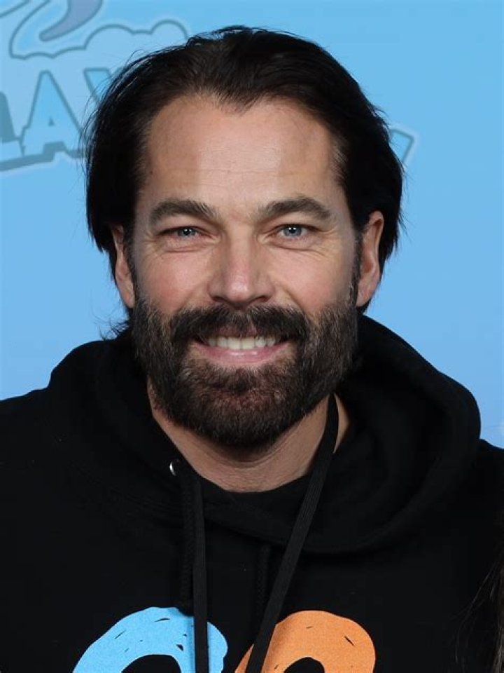 Tim Rozon Bio (Wiki) 