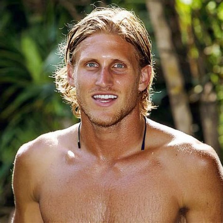 Tyson Apostol Bio (Wiki) 